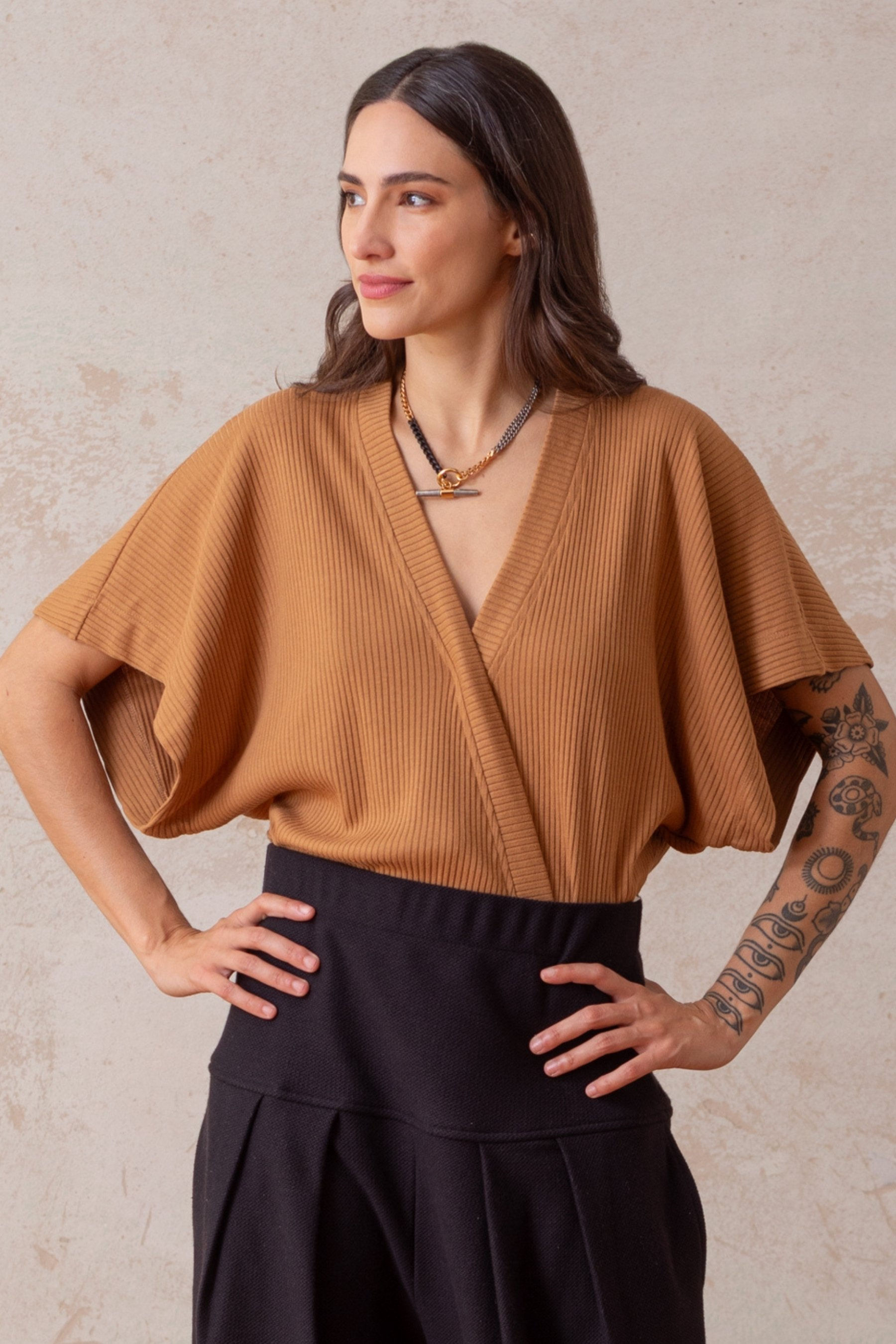 blusa SALTA camelo