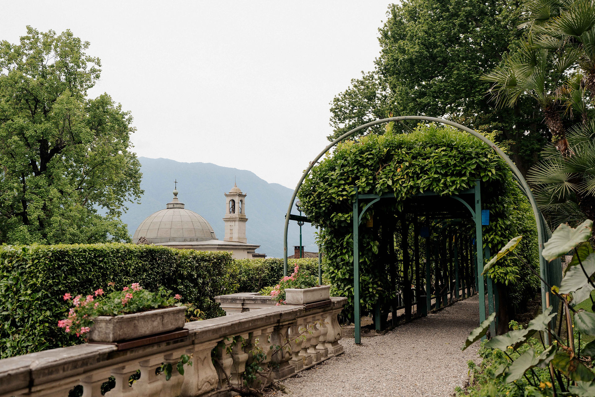 Charming alleys at Villa Carlotta