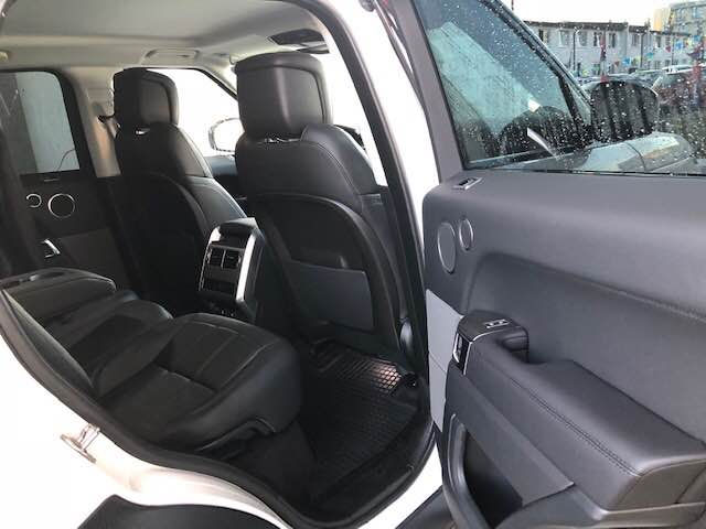 Range Rover Sport interiér