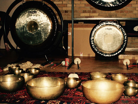 gong bath at Witton Gilbert, Durham UK, 2017 - Elemental Sounds - Paula Bolton, gongs, Himalayan singing bowls, frame drum, waterphone and other therapeutic musical instuments, sound journey, meditation, Paiste gongs