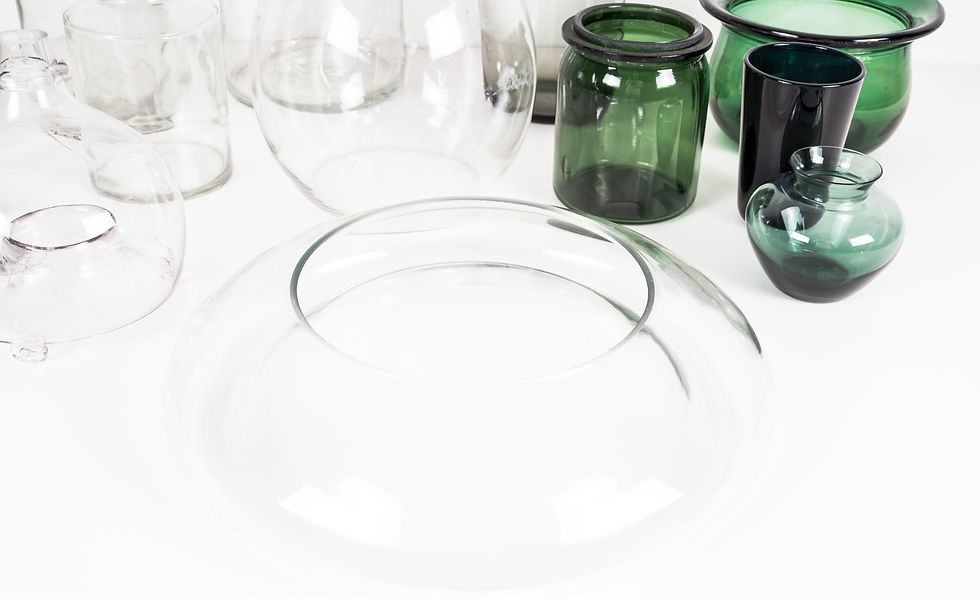 Thumbnail: Mix of differnt glass jar from small green vase to a big glassbottel