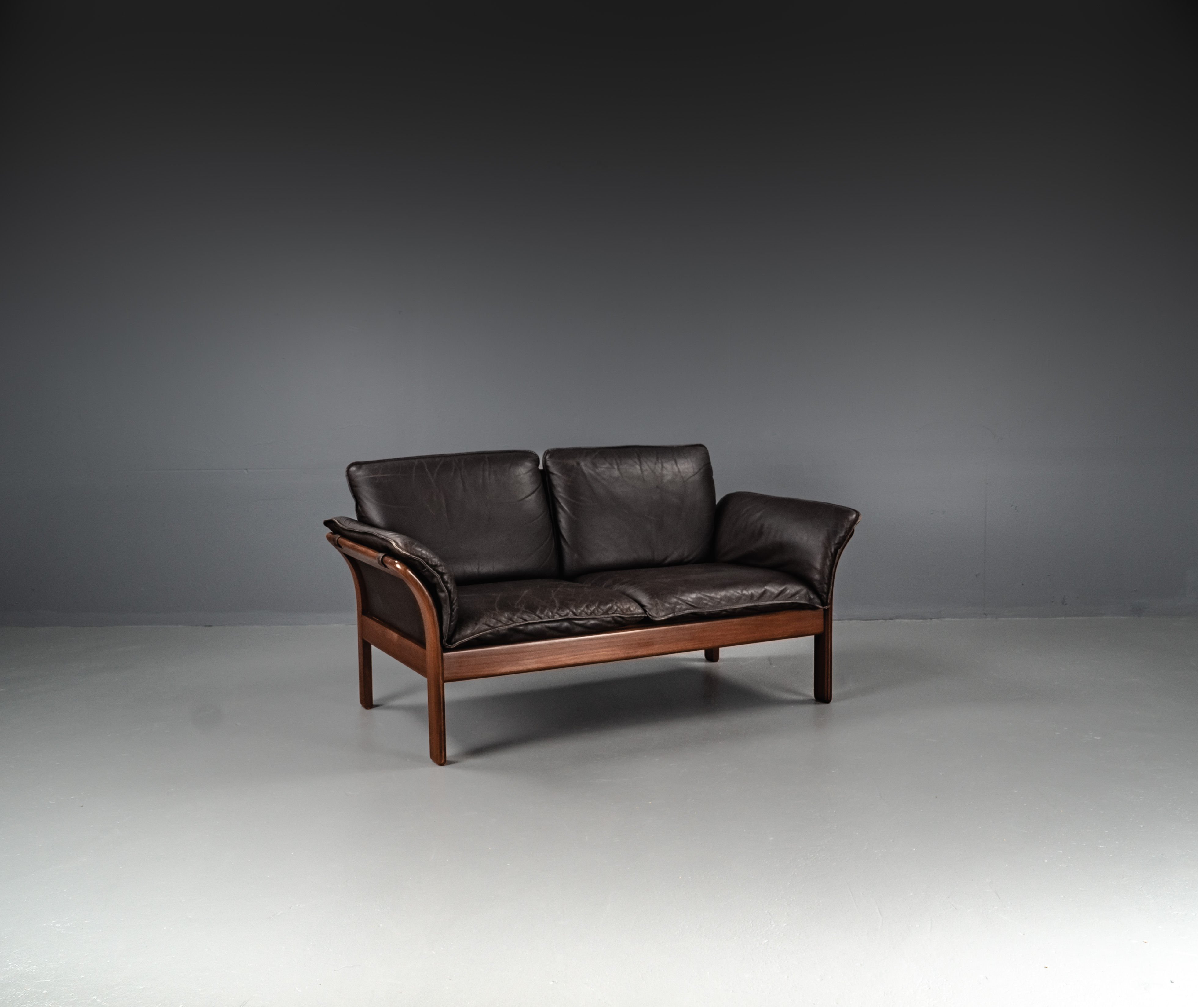 BROWN LEATHER SOFA BY DREIPUNKT SCALA