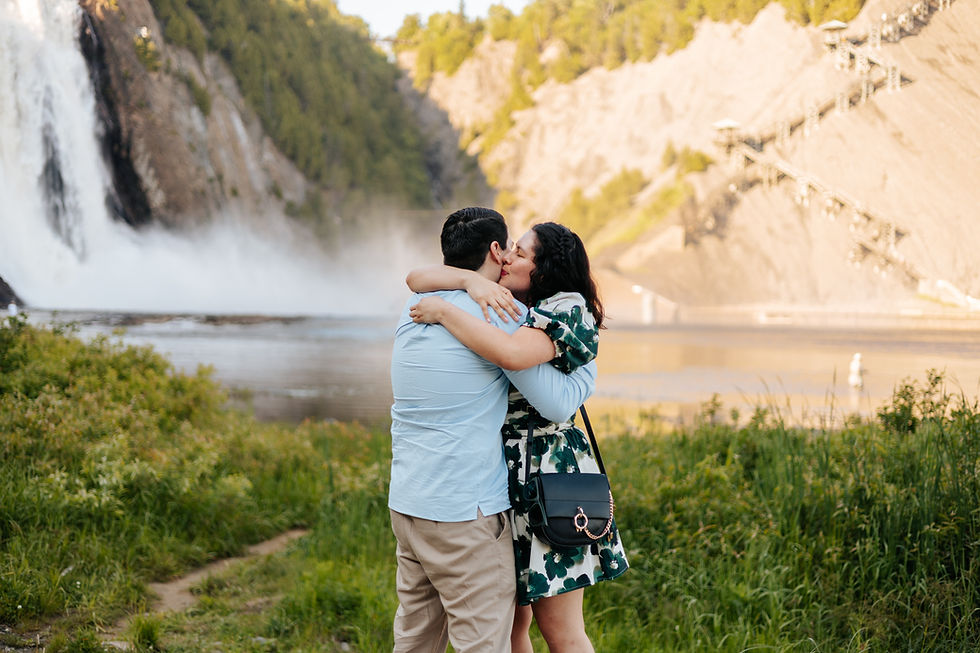 Demande en mariage aux Chutes Montmorency | L'histoire de Daniela et Erick