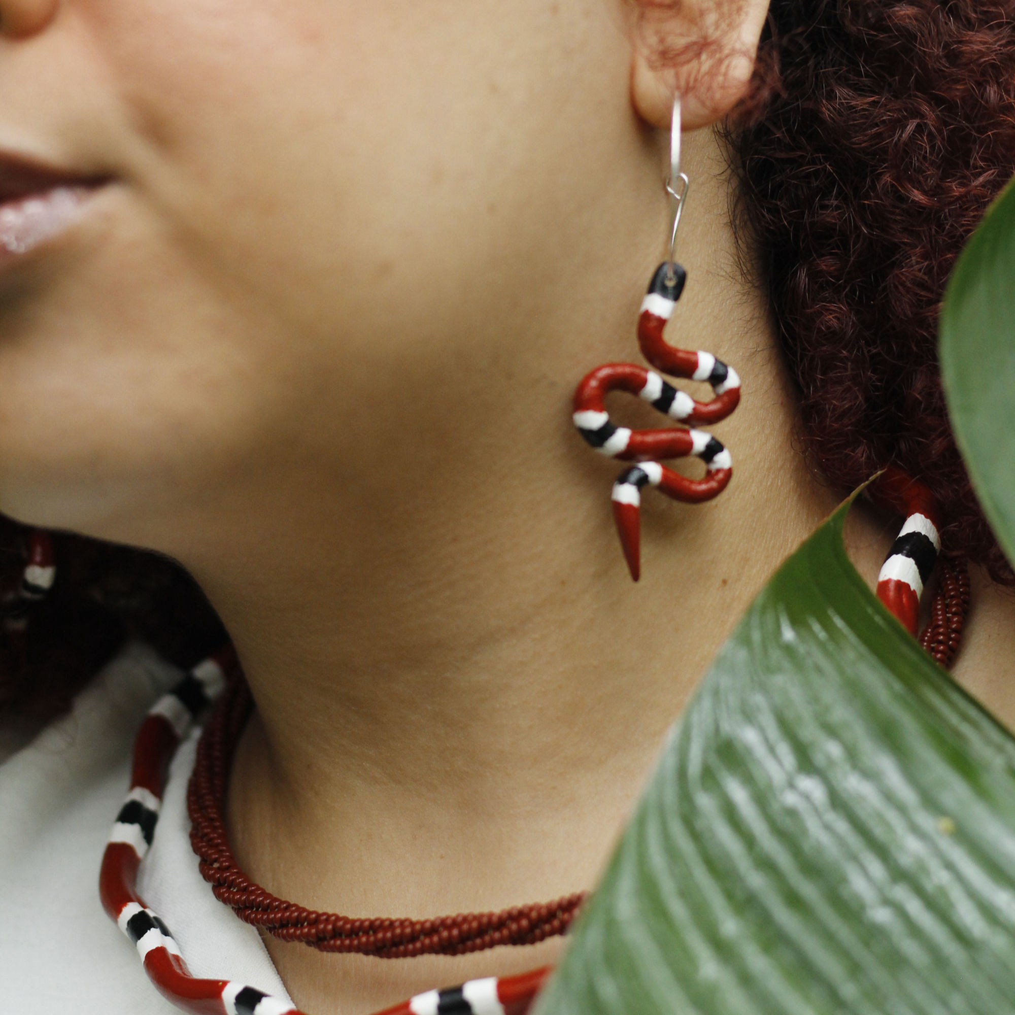 Argola Pendente Coral