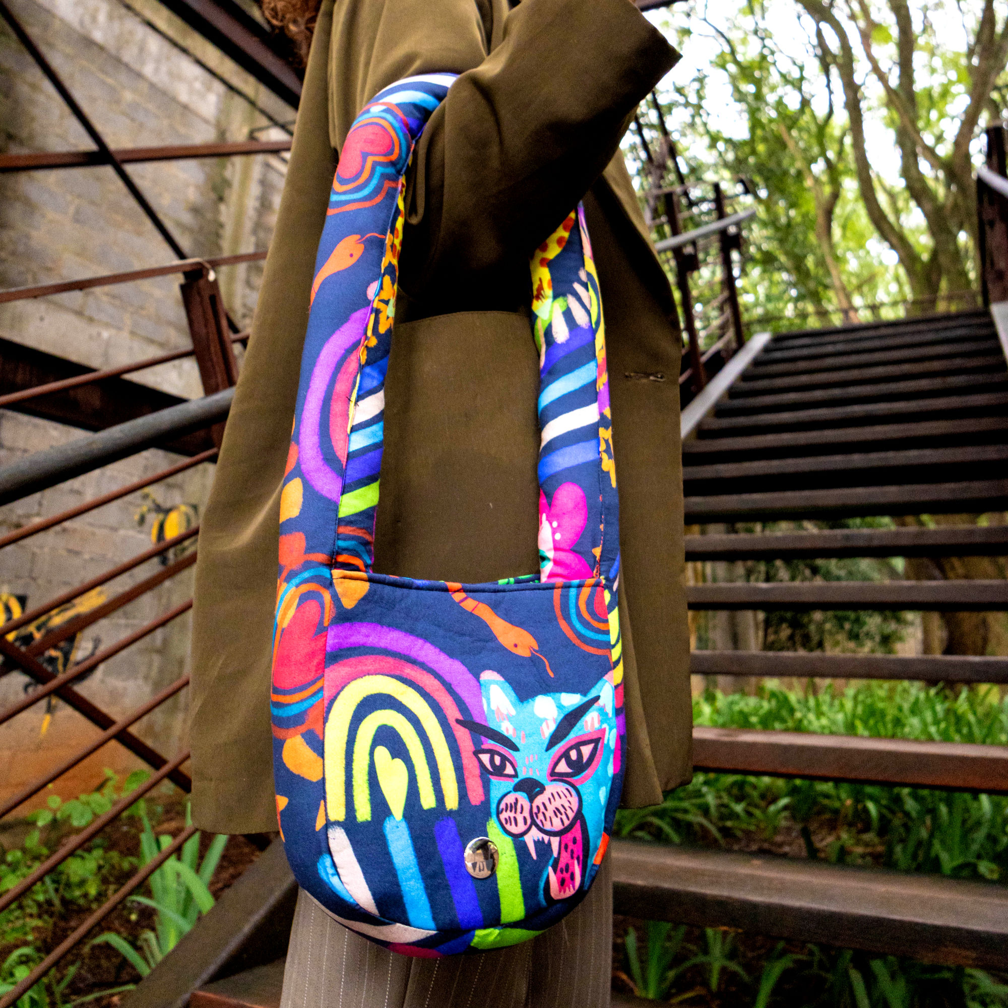 Bolsa Puffer Onça Pop