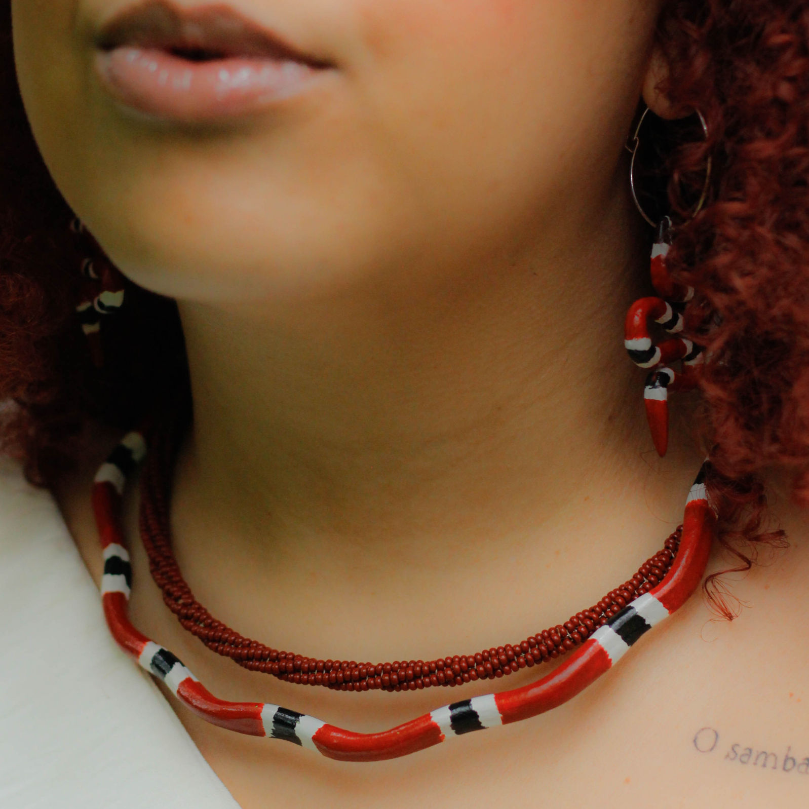 Choker Sinuosa Coral
