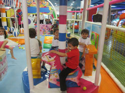 10325714_476345029168672_525355761213318