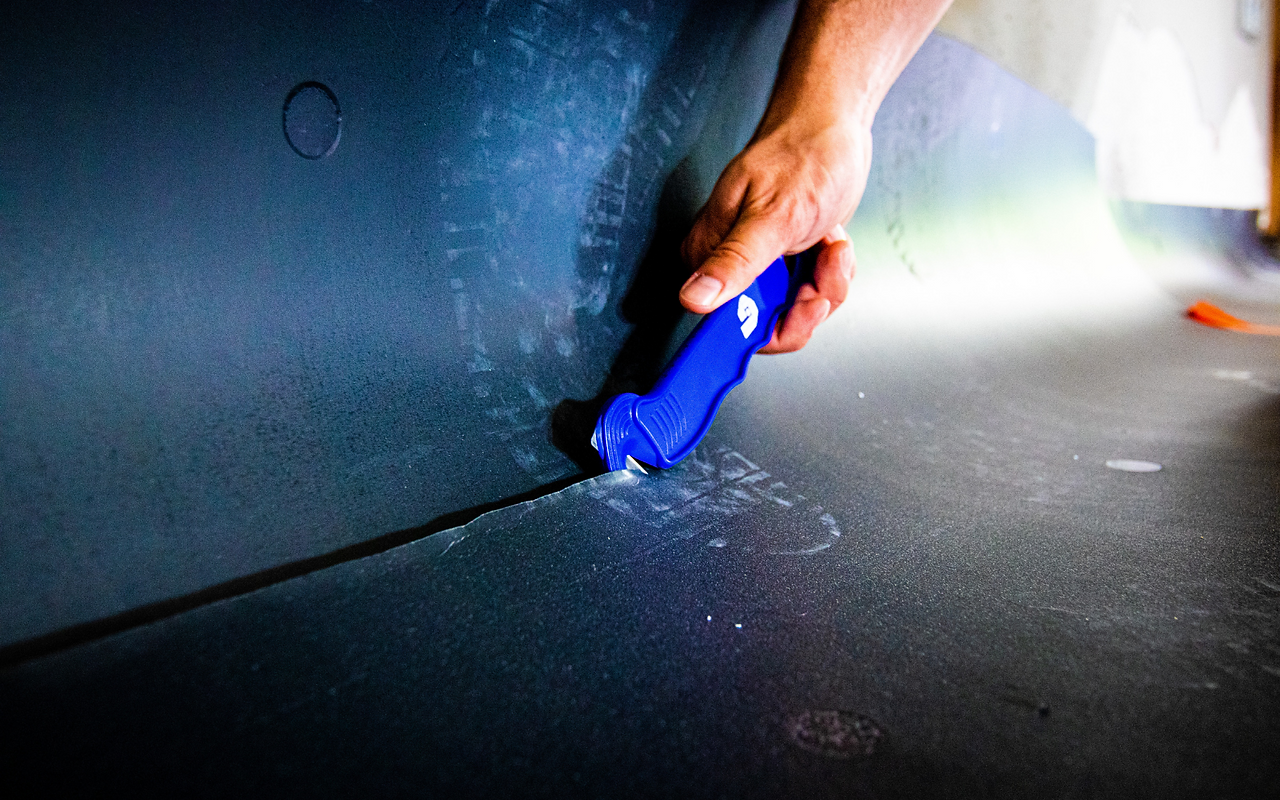 Cutting V-PRO Floor Protection
