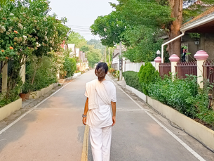 Mindfulness and present moment awareness โ lessons from Vipassana meditation for stress relief