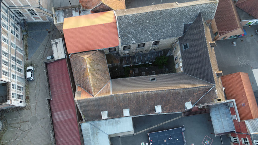 Cour intérieure avant travaux.JPG