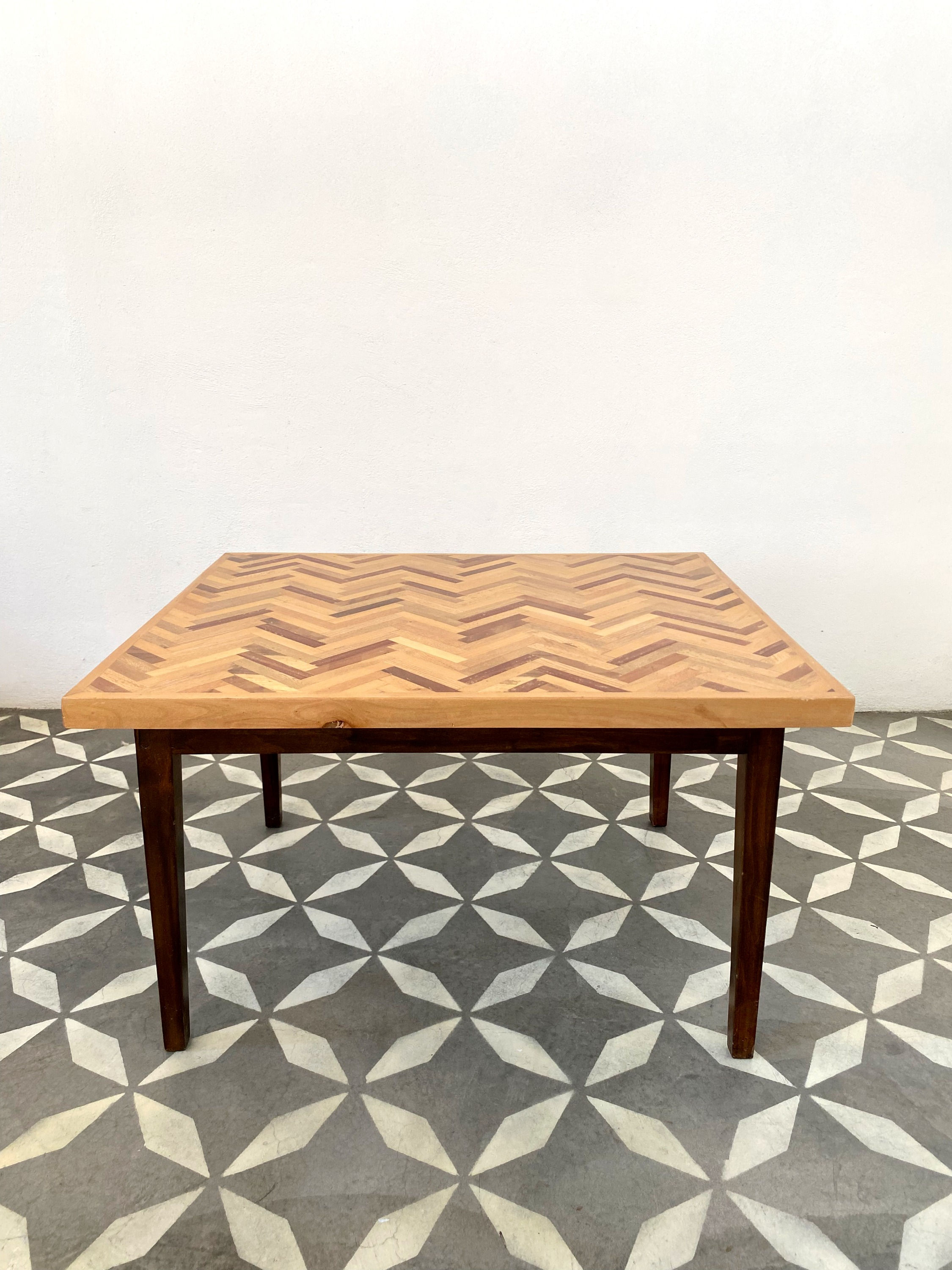 MESA DE CENTRO RECORTES MADERA