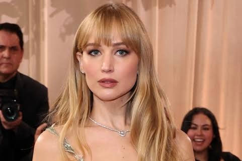 Soft, Sunlit Blonde: Jennifer Lawrence’s Effortless Red-Carpet Hair