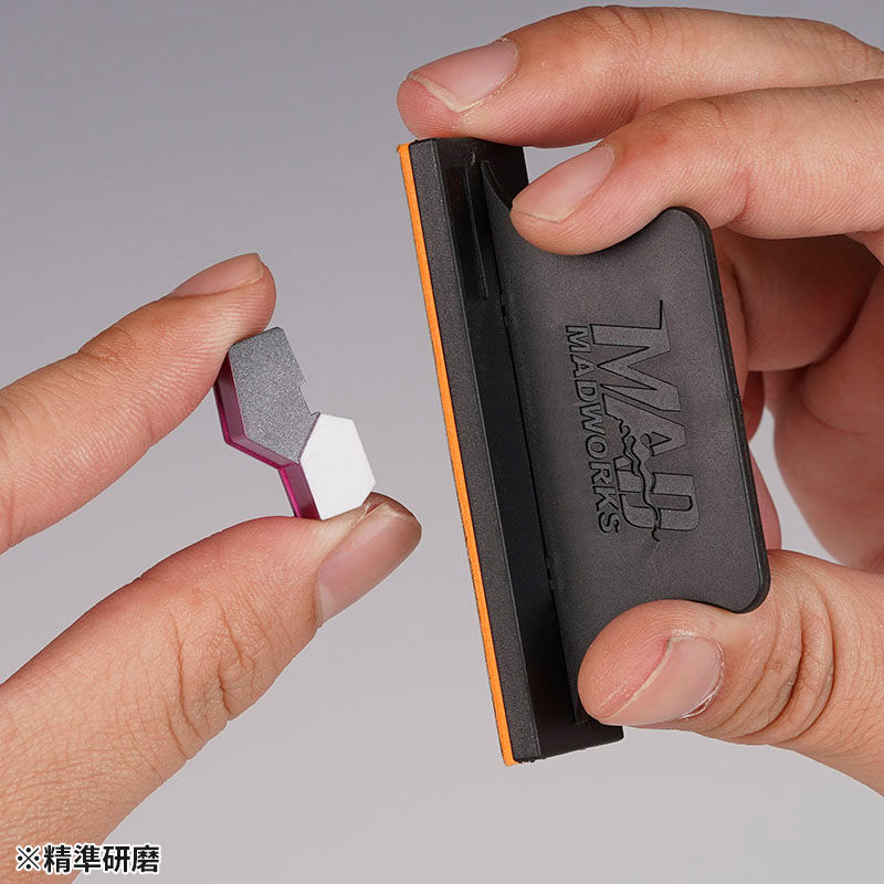 縮圖：Madworks 手持式免膠水打磨板 MT-49