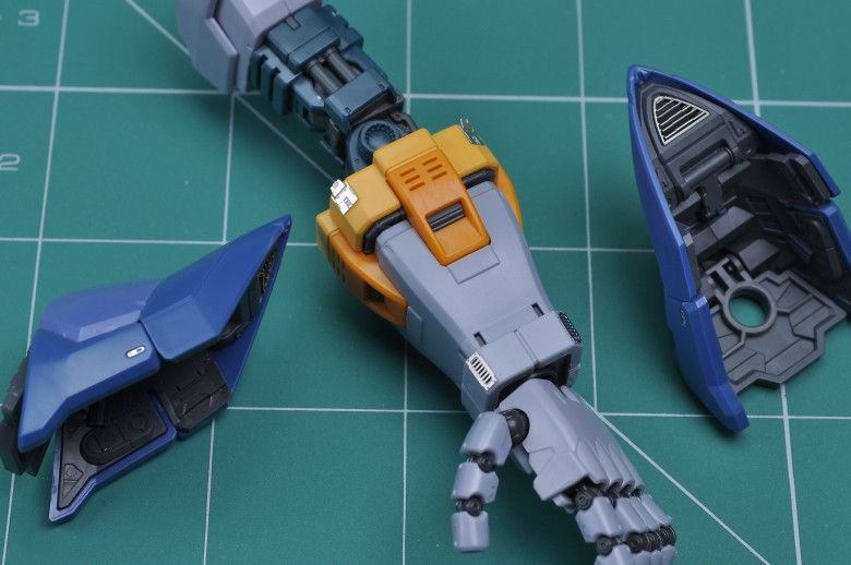 縮圖：Madworks AW9 RG 1/144 自護號 Zeong 細節蝕刻片+水貼套裝 S025