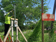 Le cortan la energía a toma ilegal de empresa que construye antena en Guayanilla