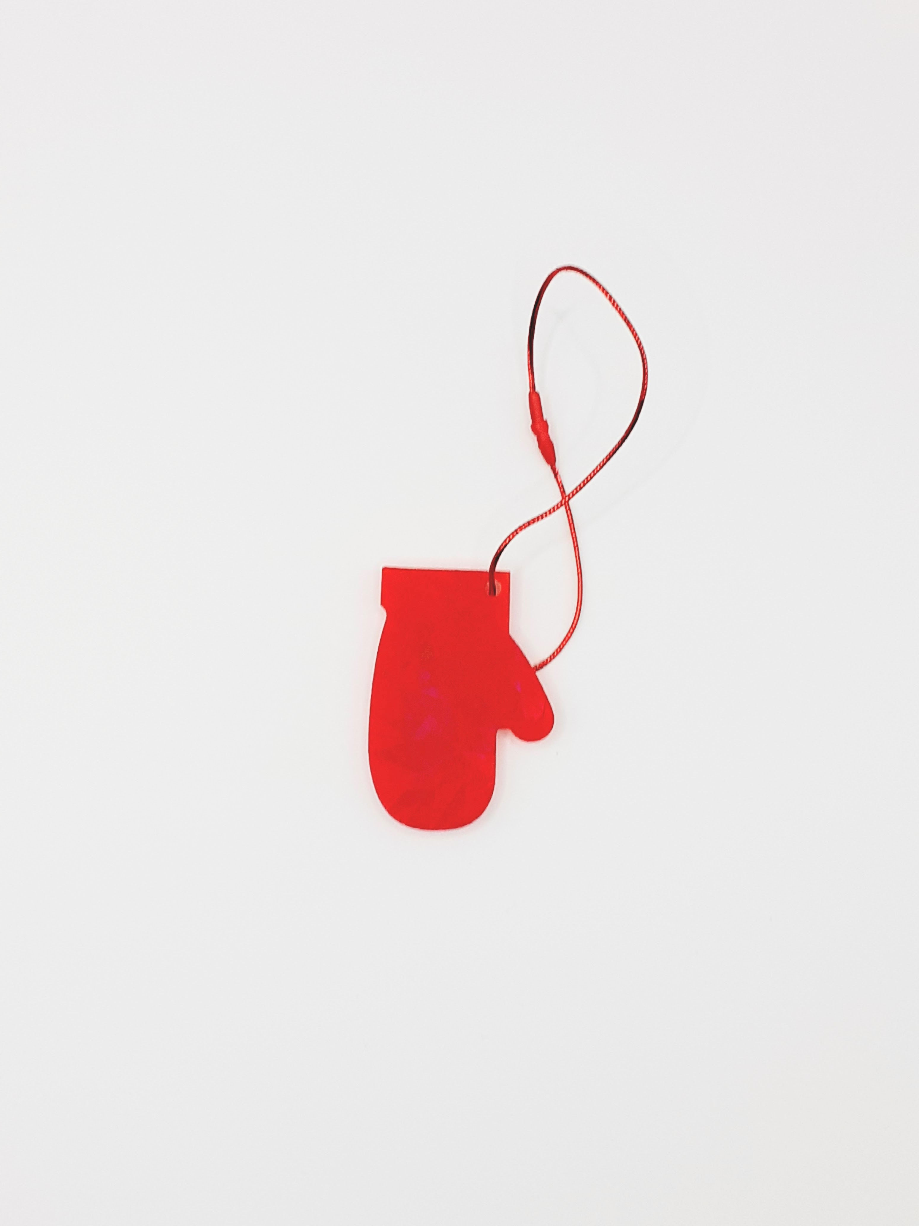 Petite boule de noël moufle rouge effet holographique