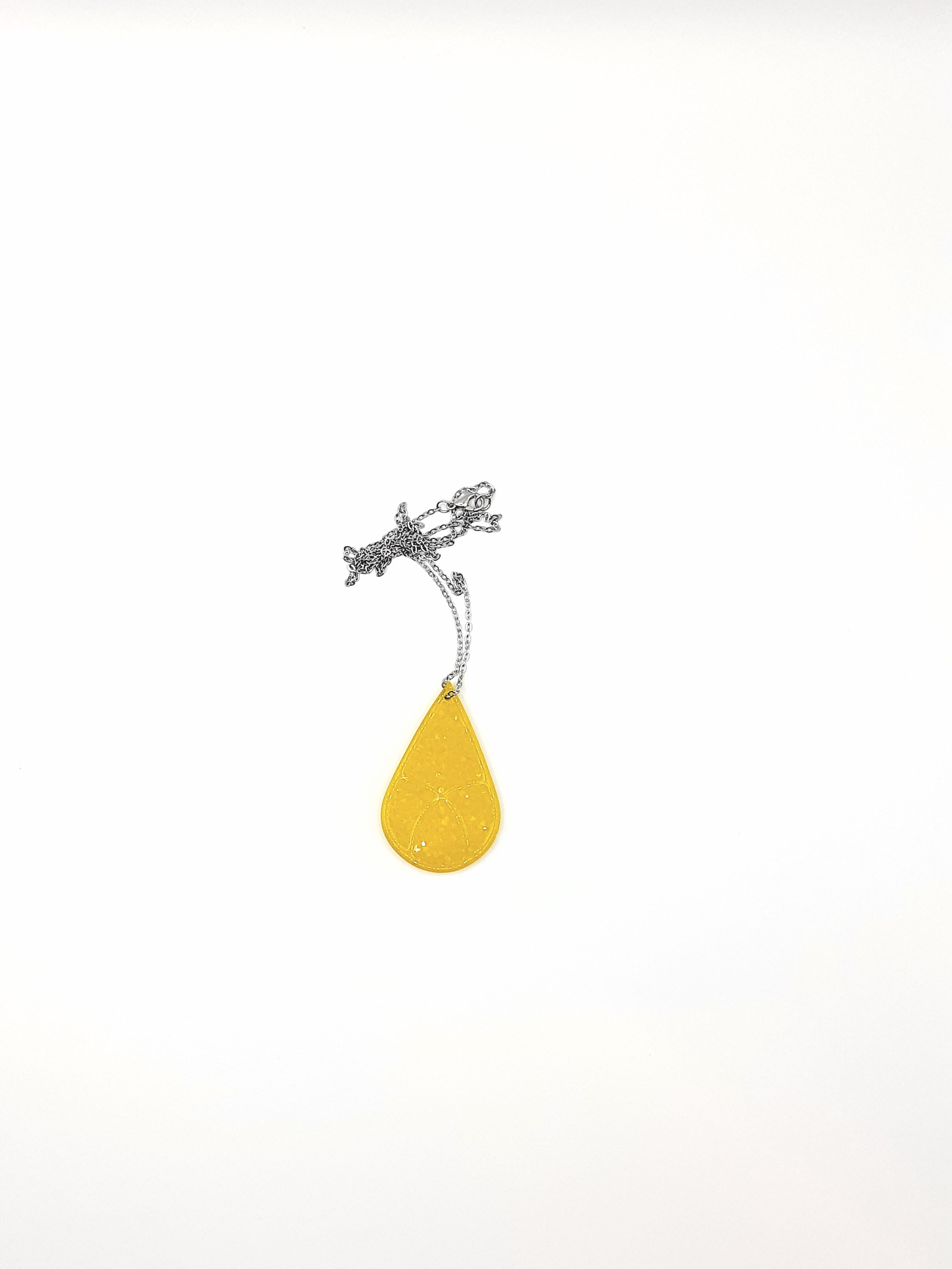 Collier effet diamant jaune