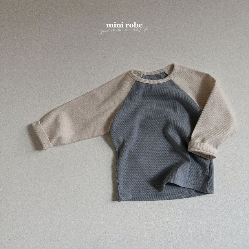 Thumbnail: Smoothy Raglan Tee