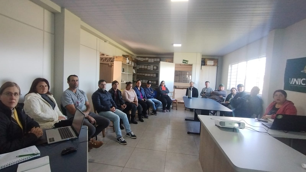 Famílias da CooperFamiliar participam de oficina do Projeto Cultivar em Rede