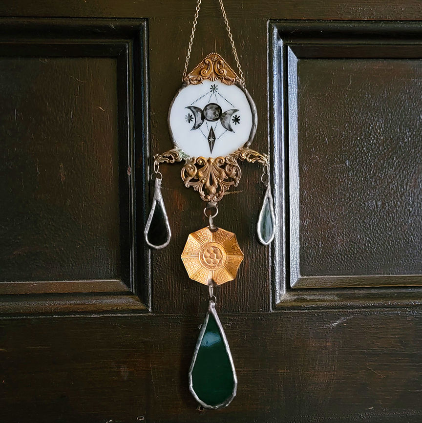 THE AMULET OF ARTEMIS