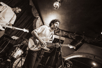 Screenager | by Emma Zoe Polyak for Zany Waves