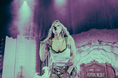 Ashnikko | by Michelle Zigler for Zany Waves