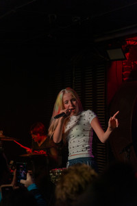 Maude Latour | by Susi Halla for Zany Waves