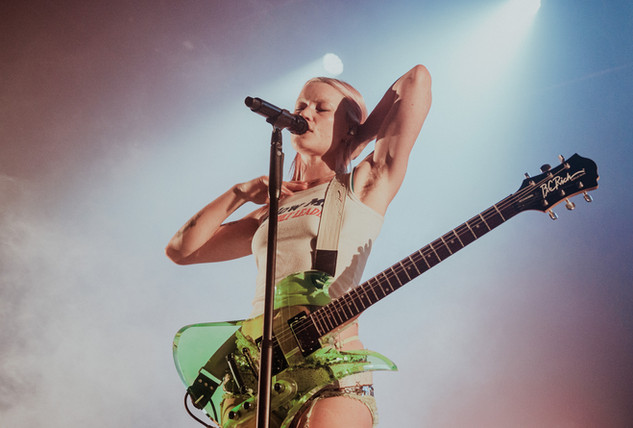 Wet Leg | by Michelle Andrews for Zany Waves