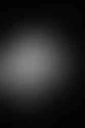 BENEE | by Sarah Silbert for Zany Waves