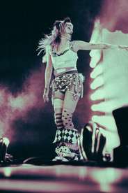 Ashnikko | by Michelle Zigler for Zany Waves