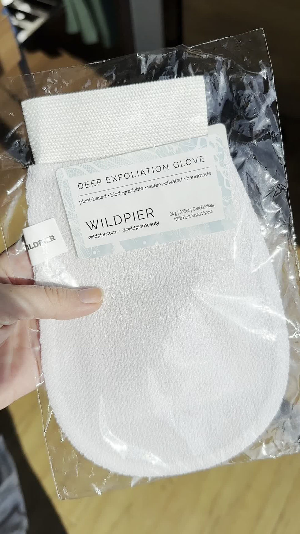 Thumbnail: Wildpier™ Deep Exfoliating Glove