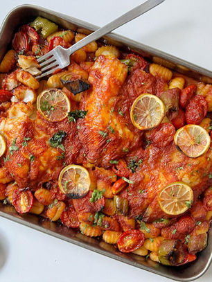 דג עם ניוקי ברוטב חריימה בתבנית אחת בתנור!