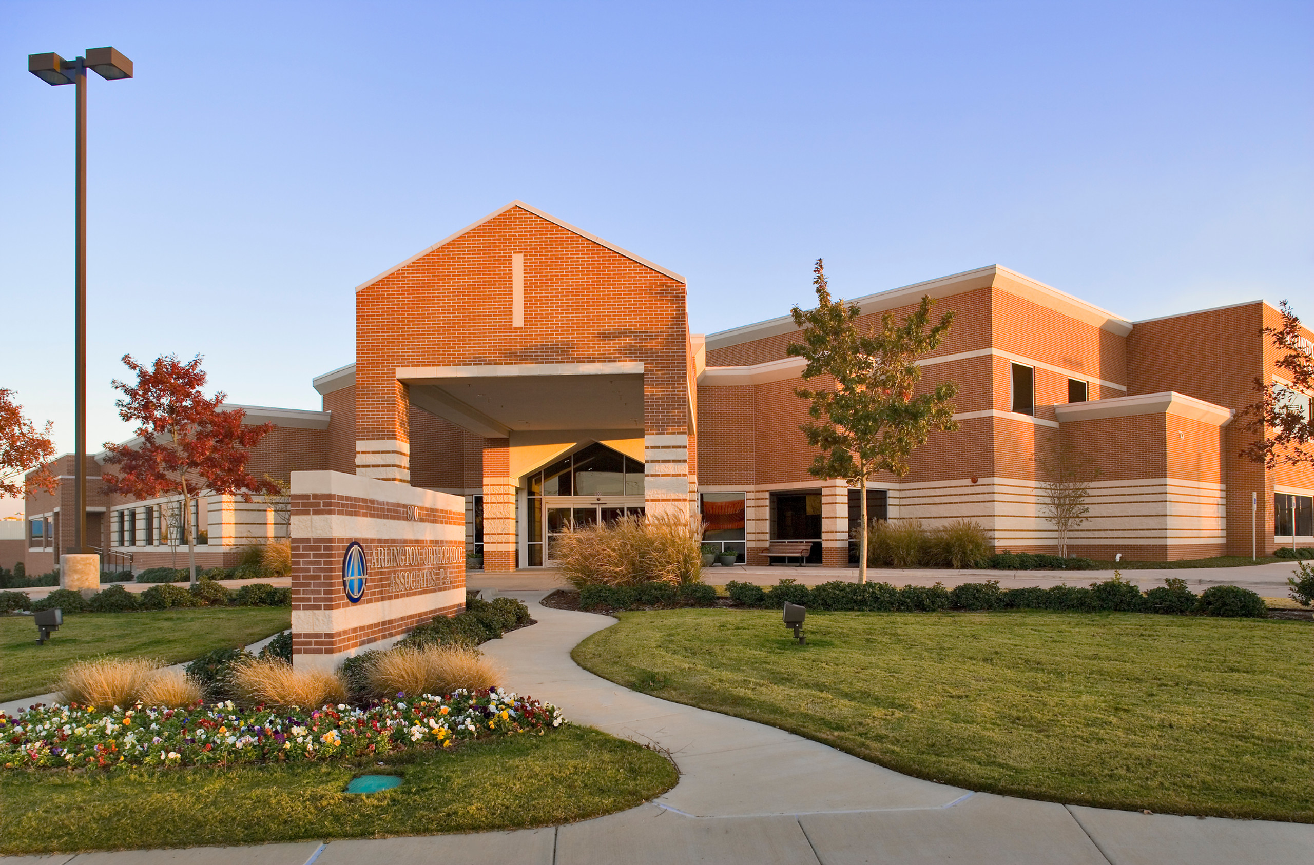 Arlington Orthopedic Associates | Daniels & Lovelady ...