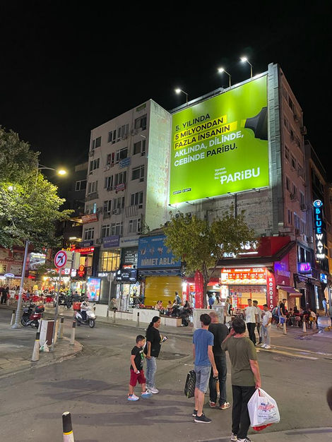 Bakirkoy Ataturk Caddesi Acik Hava Reklam.jpeg