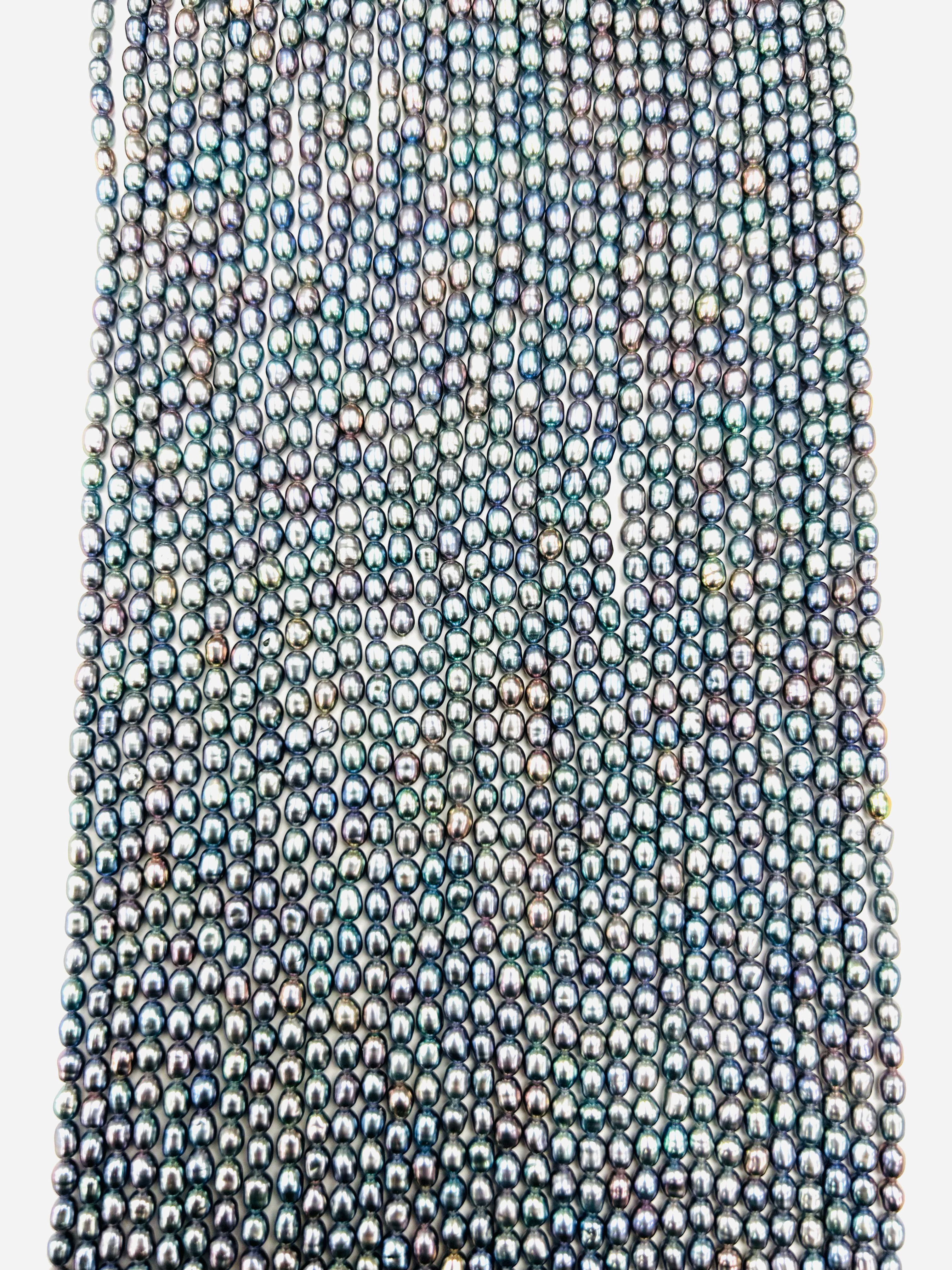 AAA Grade Freshwater Peacock Rice Shape Pearl (3.5mm-4mm) 16"