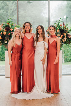 bridesmaids and bride with burnt orange colour pallet
