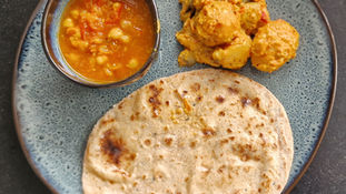 Proteinreiches Naan-Brot, vegan