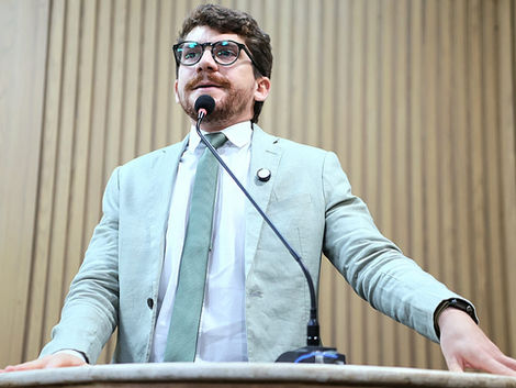 Breno: “As mangabeiras estão sendo devastadas pela especulação imobiliária”