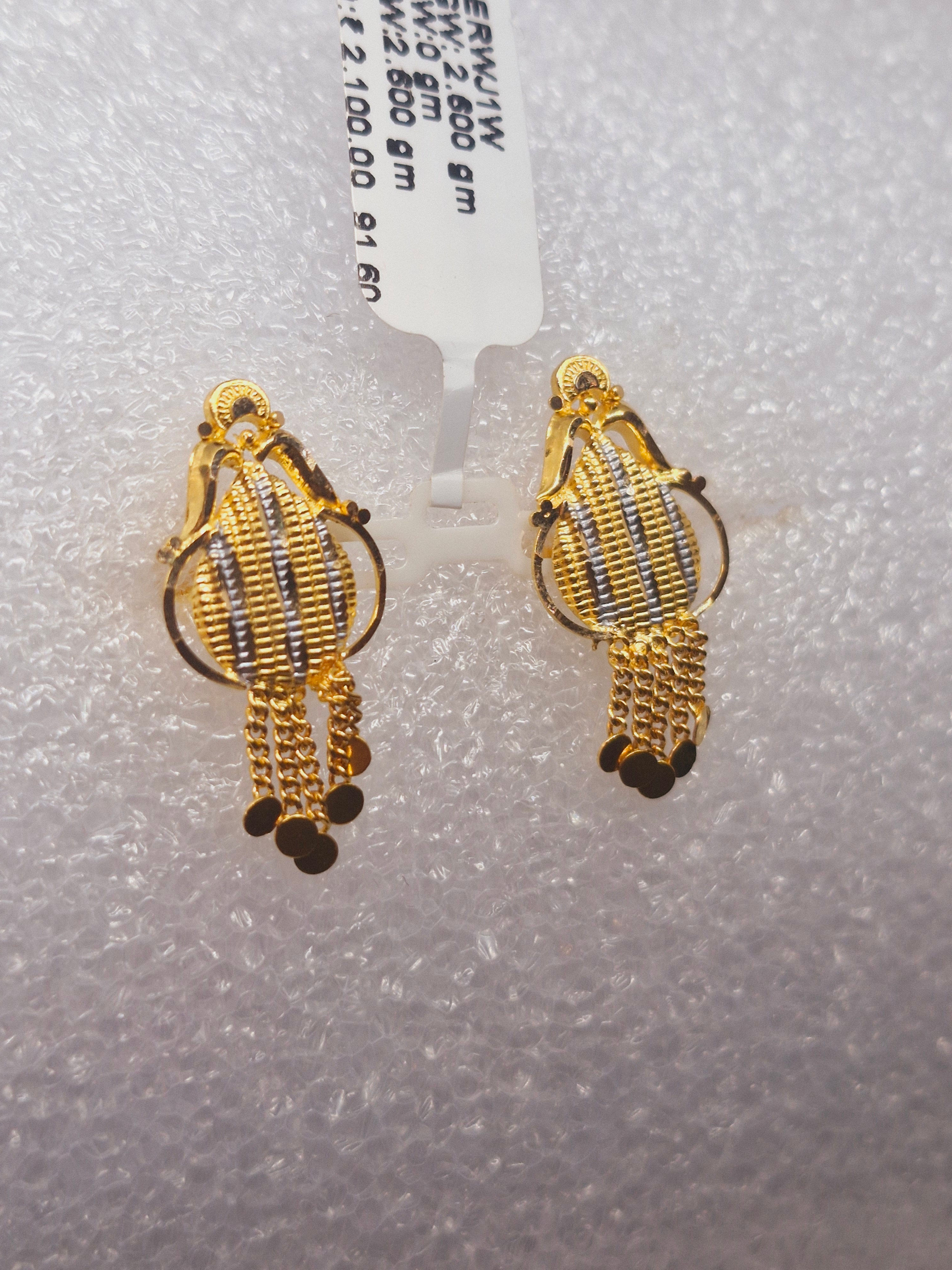 Kerala model ear stud 17 (2.600g)