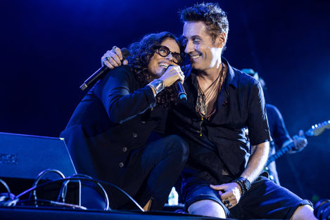 Dinho Ouroi Preto e Zélia Duncan