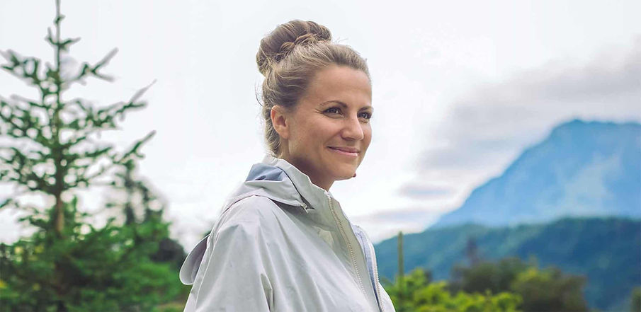 alexandra-schubert-2048x998-1.jpg