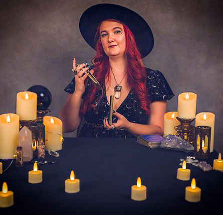 Amy the Kitchen Witch performing a tarot reading in Kansas City
