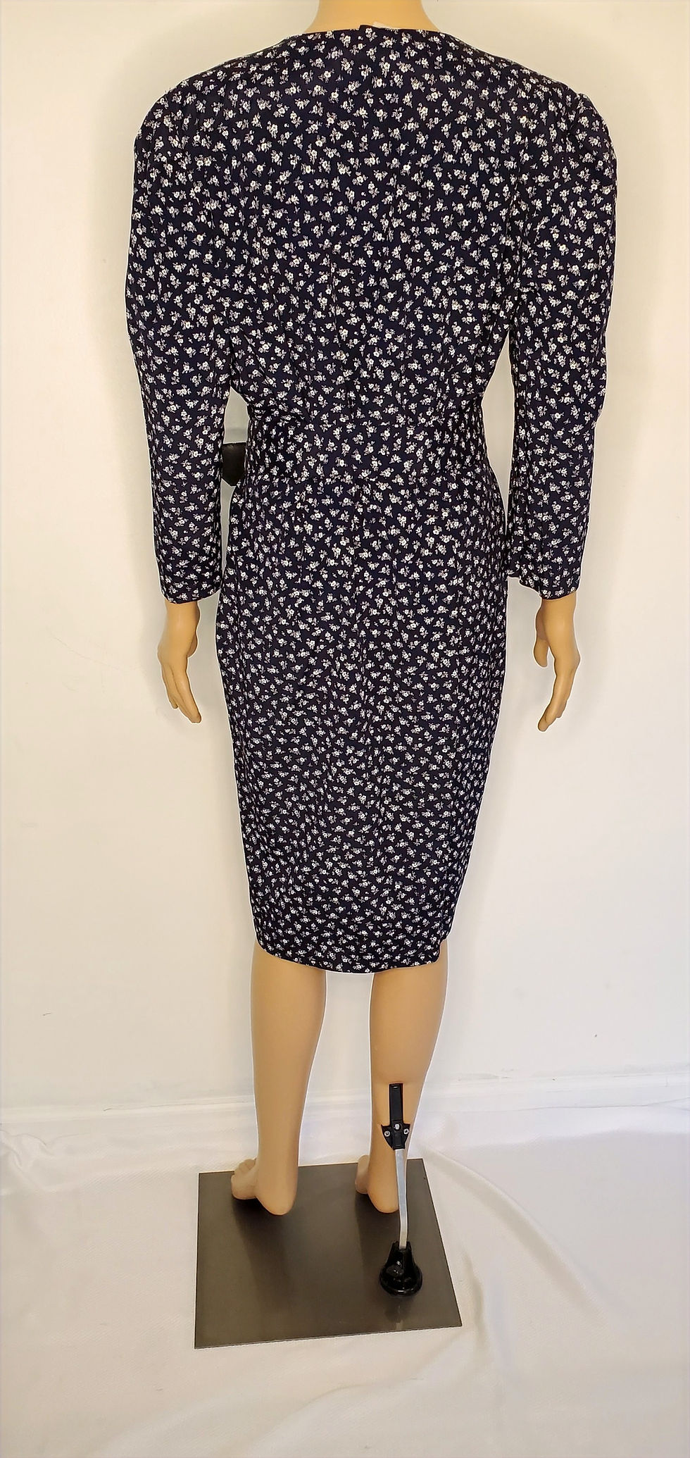 Thumbnail: Vintage Ditsy Floral Print Dress