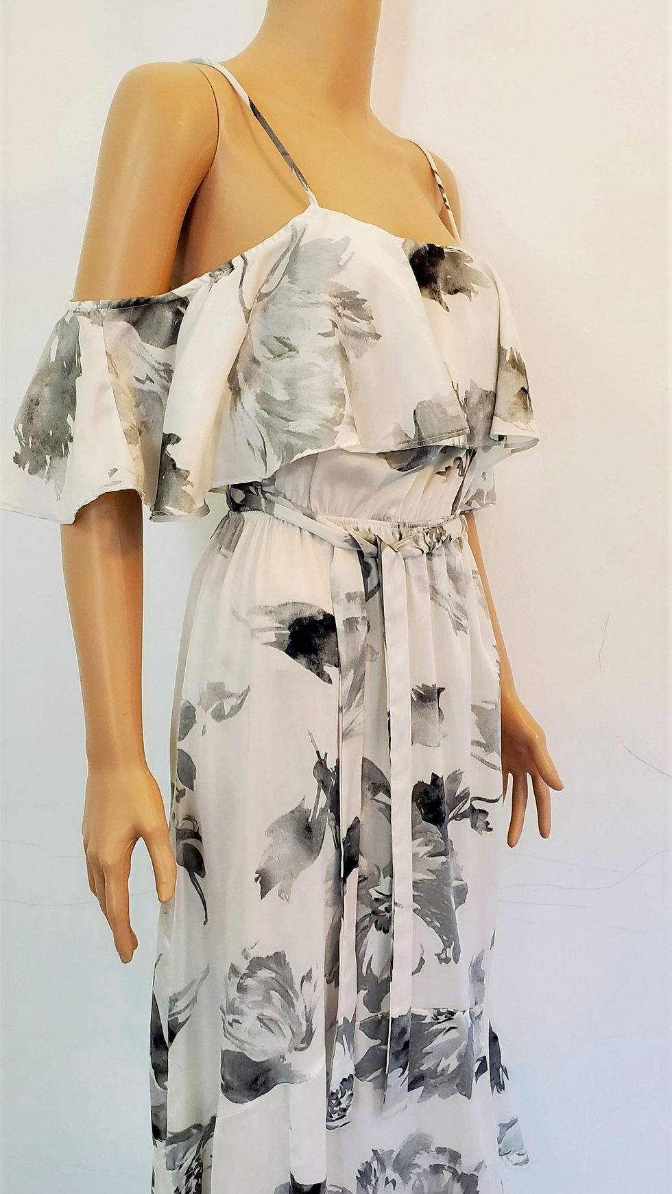 Thumbnail: Simply Couture Floral Maxi Dress