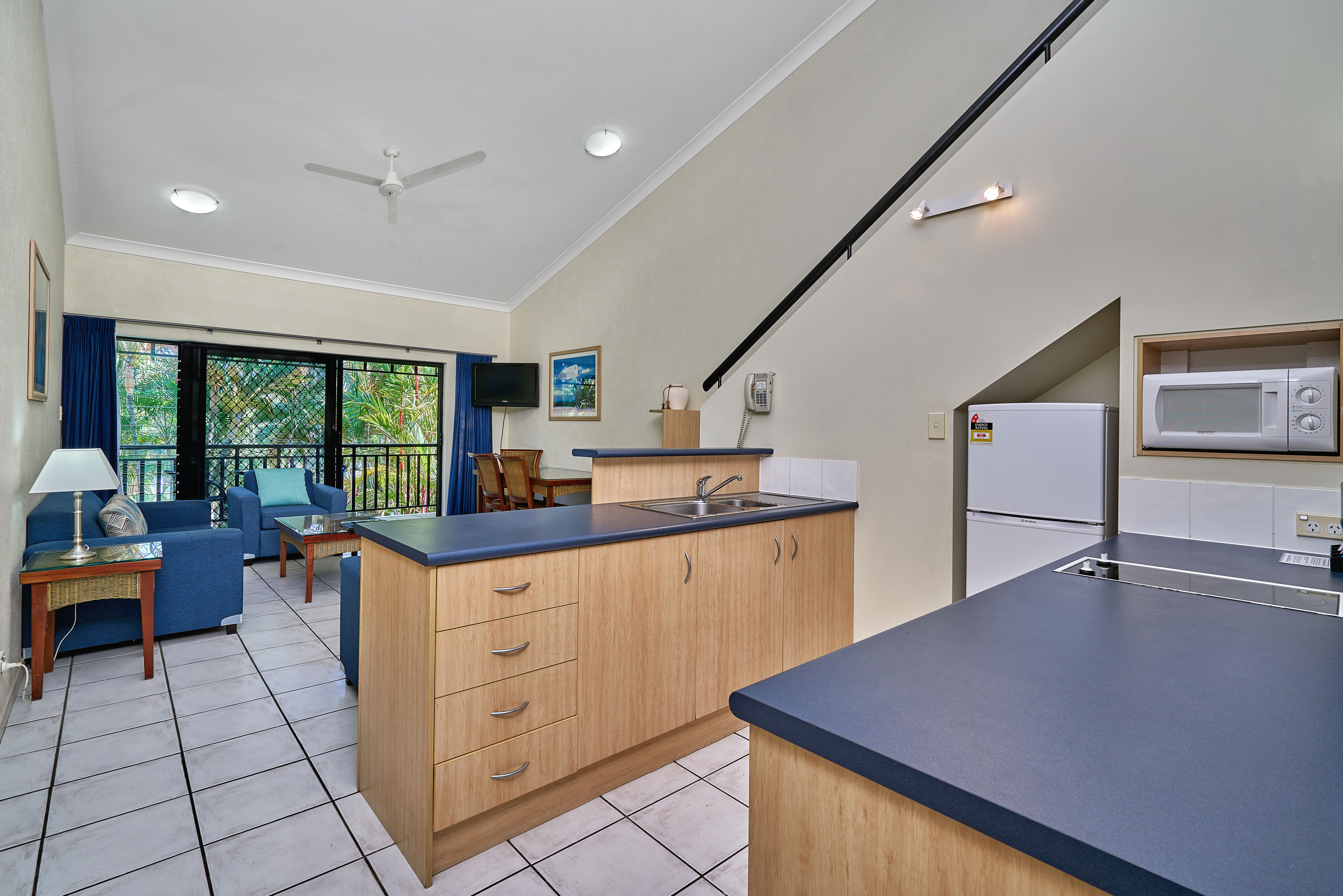 2 Bedroom - Kitchen/Lounge