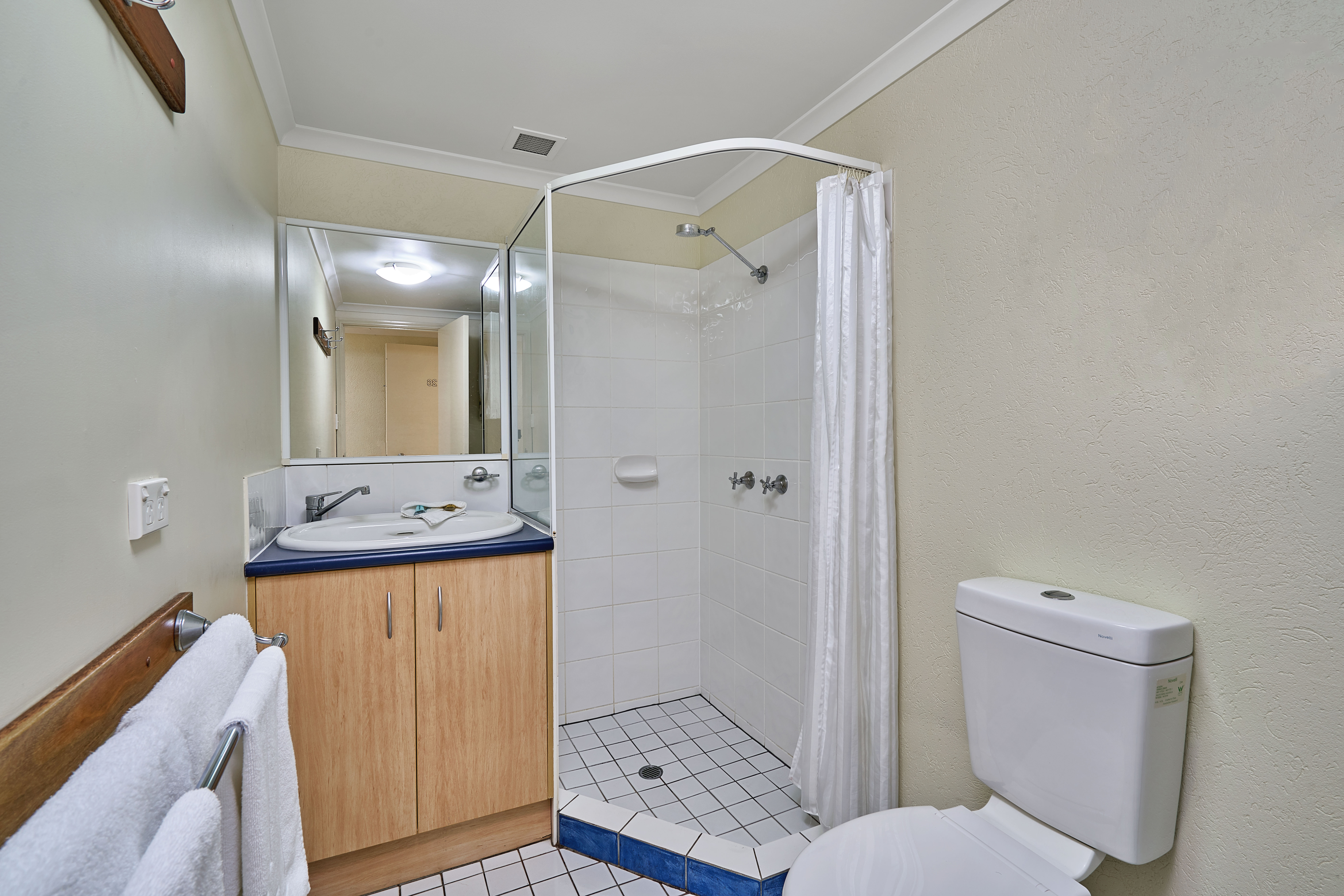 2 Bedroom Bathroom