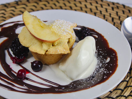 Mini Apple Pies | Perfect Dessert to Make with the Kids in Isolation Life