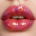 volle, glänzende Lippen