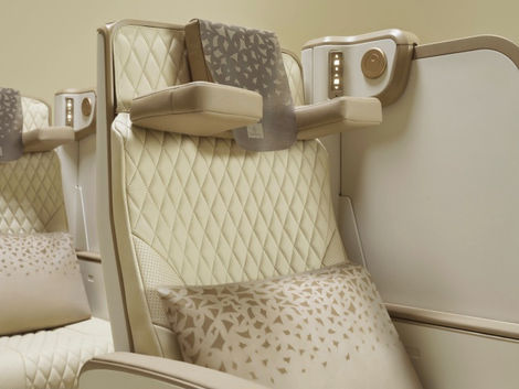 Emirates Redefines PaxEx With World’s First Electric PE Seat