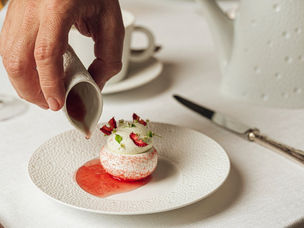 Four Seasons Resort Dubai Unveils Poetic Tribute to Pastry